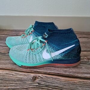 Nike Teal and Navy Flyknit Shoes Zoom All Out Size 8 Womens